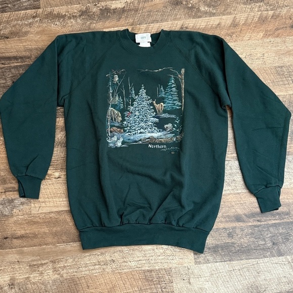Northern Reflections Tops - Vintage Northern Reflections Forest Green Wildlife Sweatshirt Small